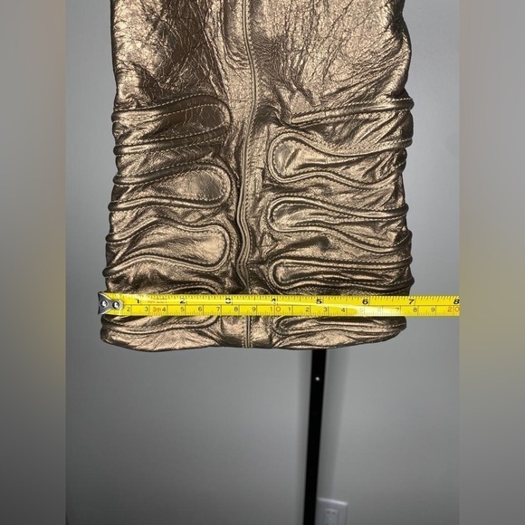 Bottega Veneta Metallic Gold Leather Corded Wave Tote Bag - Picture 5 of 7